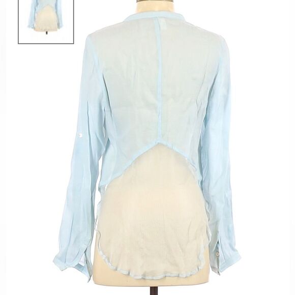 Line & Dot
Size S Long Sleeve Silk Top - Picture 2 of 2